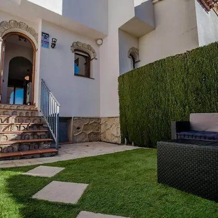 Holiday home Magnifica Casa Azahara By Marcalma Tarragona