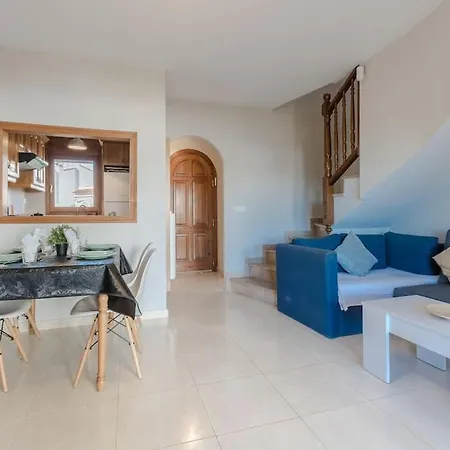 Holiday home Magnifica Casa Azahara By Marcalma *